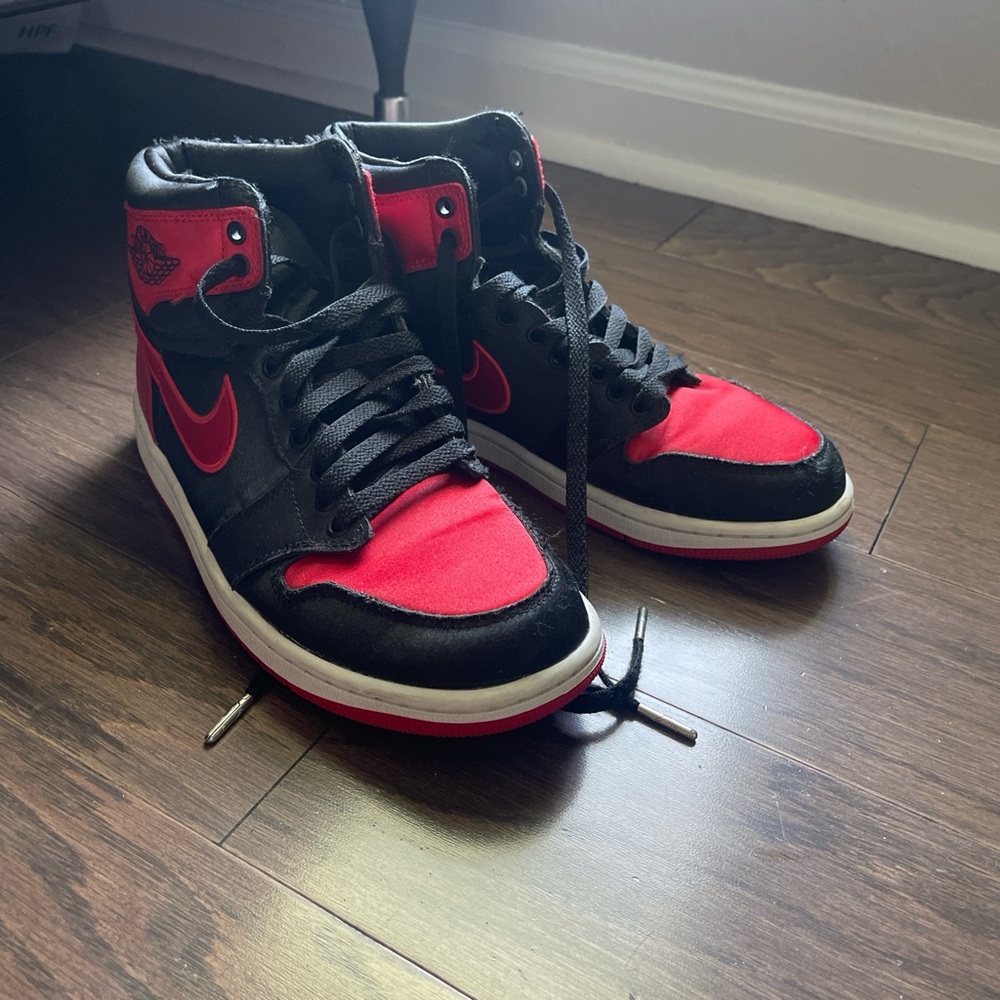 Nike Black and Red Women's Sneakers